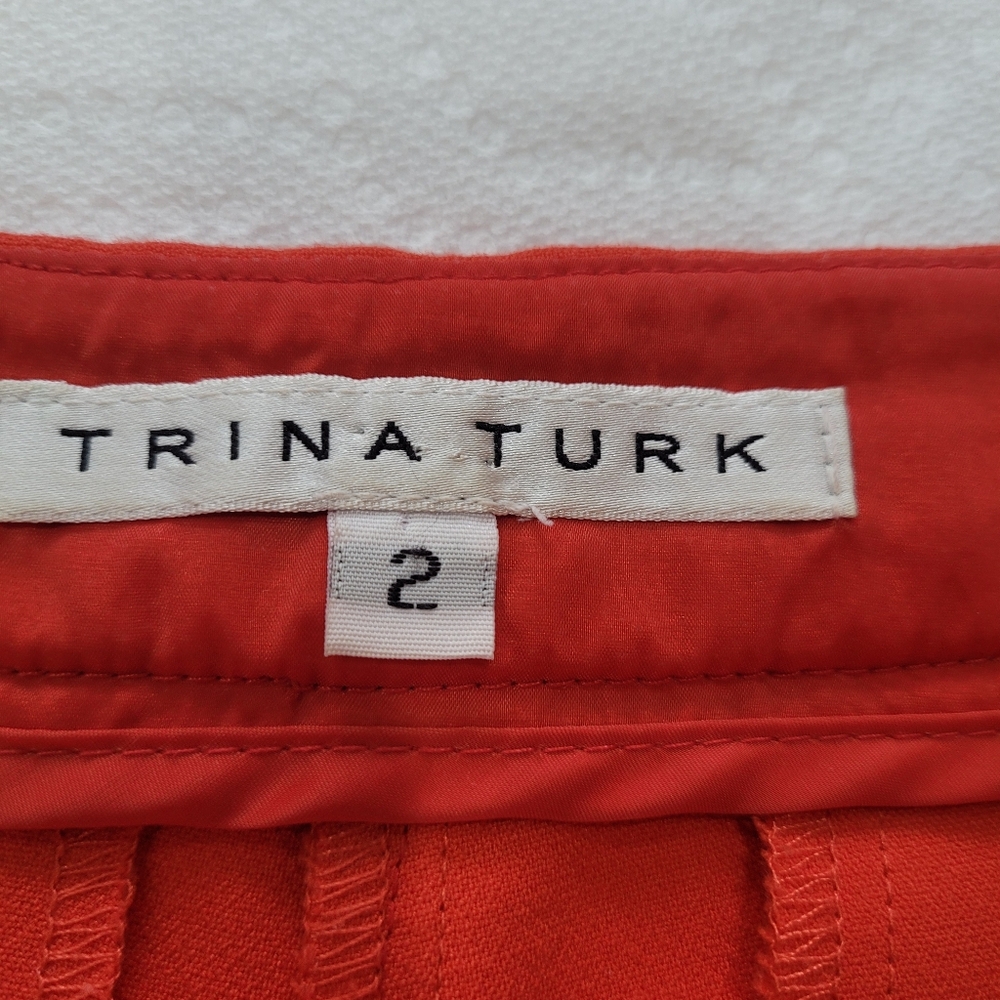 Trina Turk Women's Red High-Waist Tailored Shorts. Size 2 - Picture 9 of 11